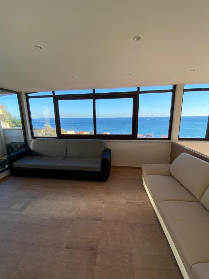 Nick & Santo'S Holiday Homes B&B Giardini-Naxos Buitenkant foto