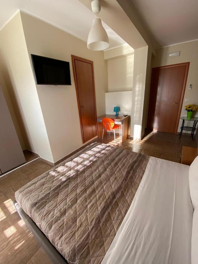 Nick & Santo'S Holiday Homes B&B Giardini-Naxos Buitenkant foto