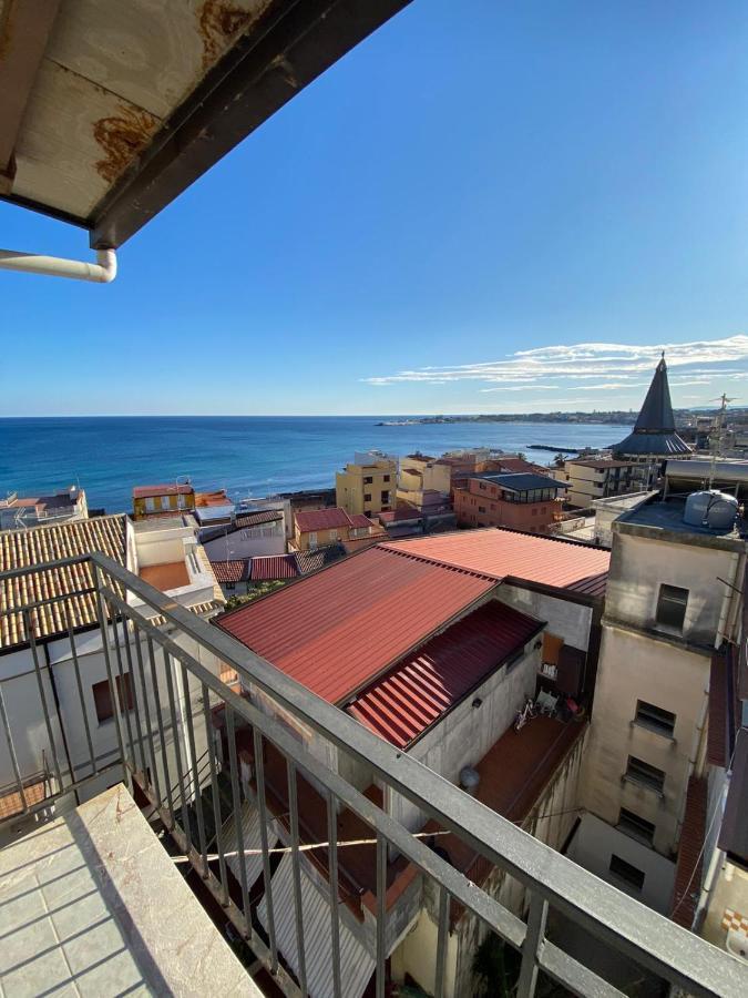 Nick & Santo'S Holiday Homes B&B Giardini-Naxos Buitenkant foto